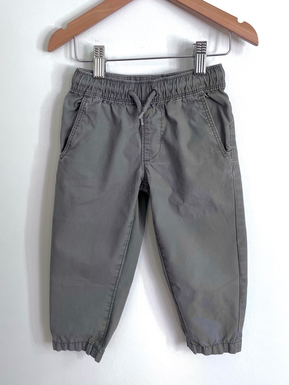 $7 💥Like New Woven Joggers / Pull On Pants, Great Alt to Jeans, Gray, Pocket